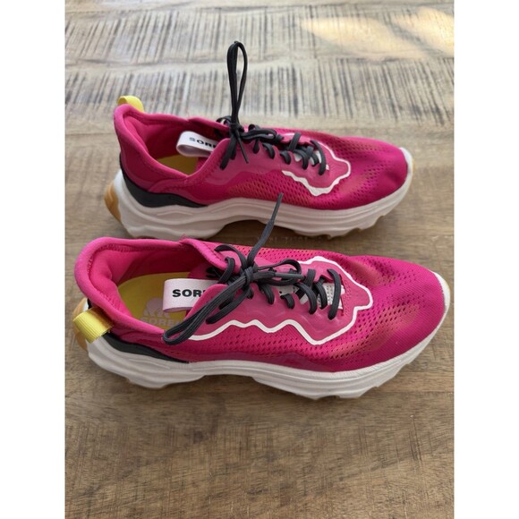 Sorel® Women's 7 M Kinetic™ Sneakers - Picture 4 of 10